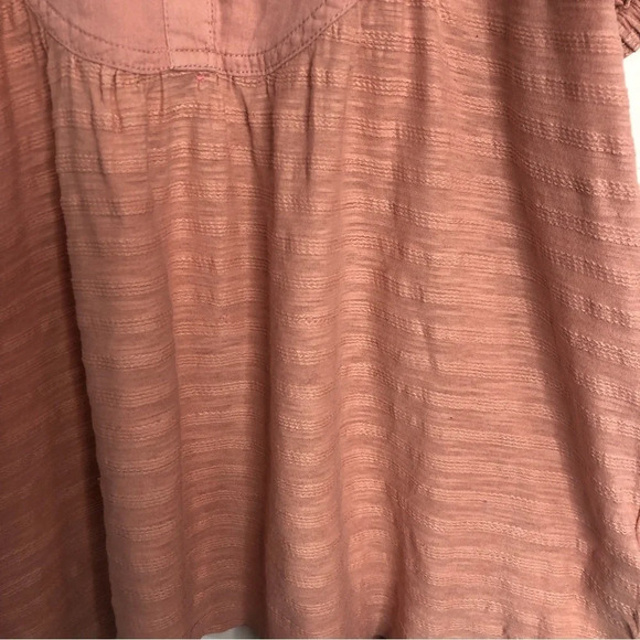 5/$25 
By Anthropologie  Pink S Tunic Puffed Sleeves Partial Button Closure - Picture 4 of 9